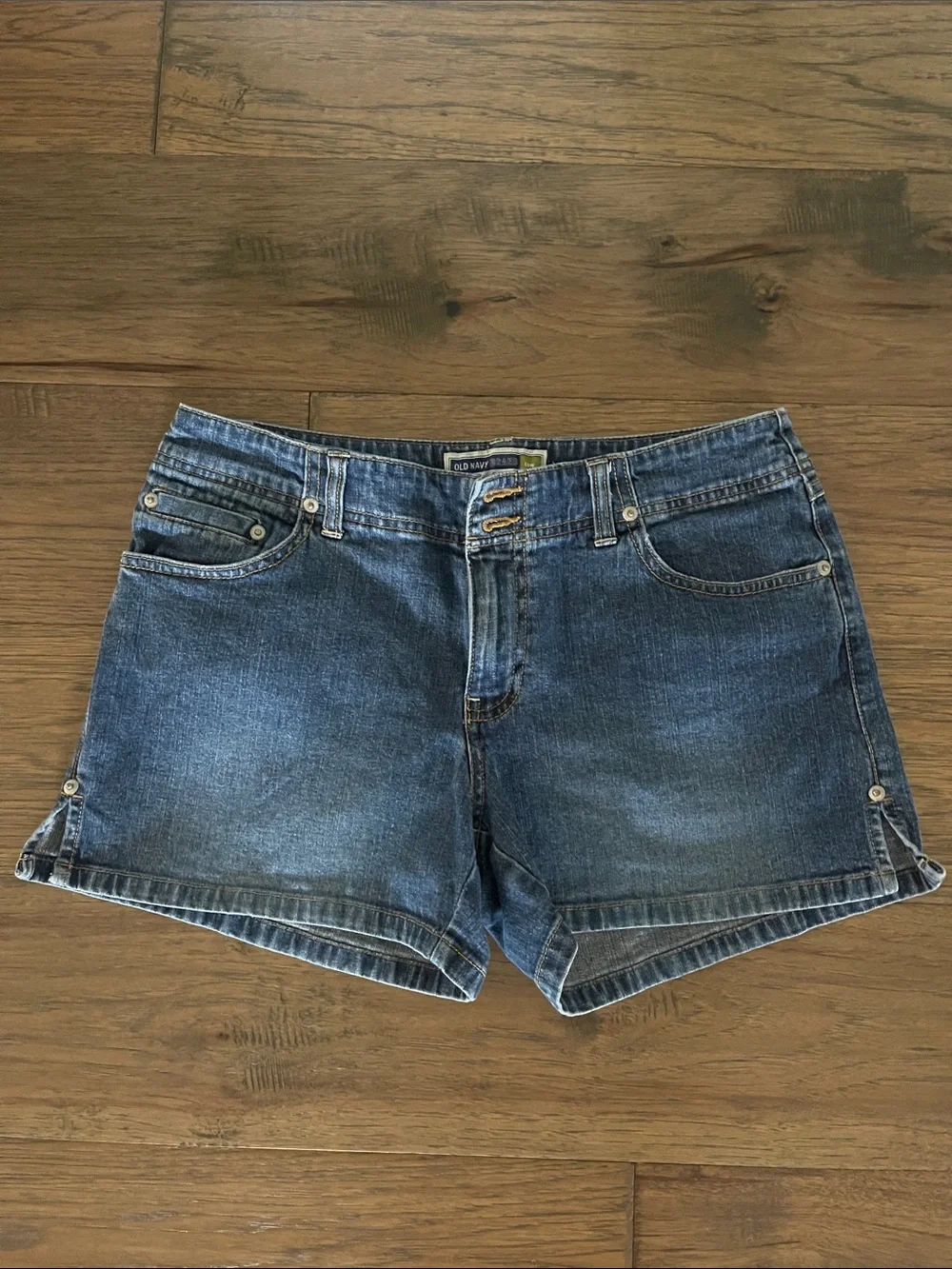 Old Navy Distressed Blue Denim Short Shorts